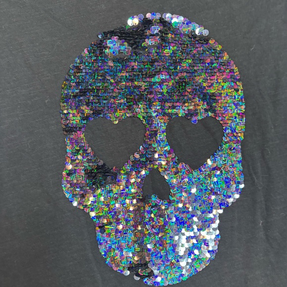 PINK by Victoria's Secret Charcoal Crew Tee sequin skull tee - Picture 2 of 4